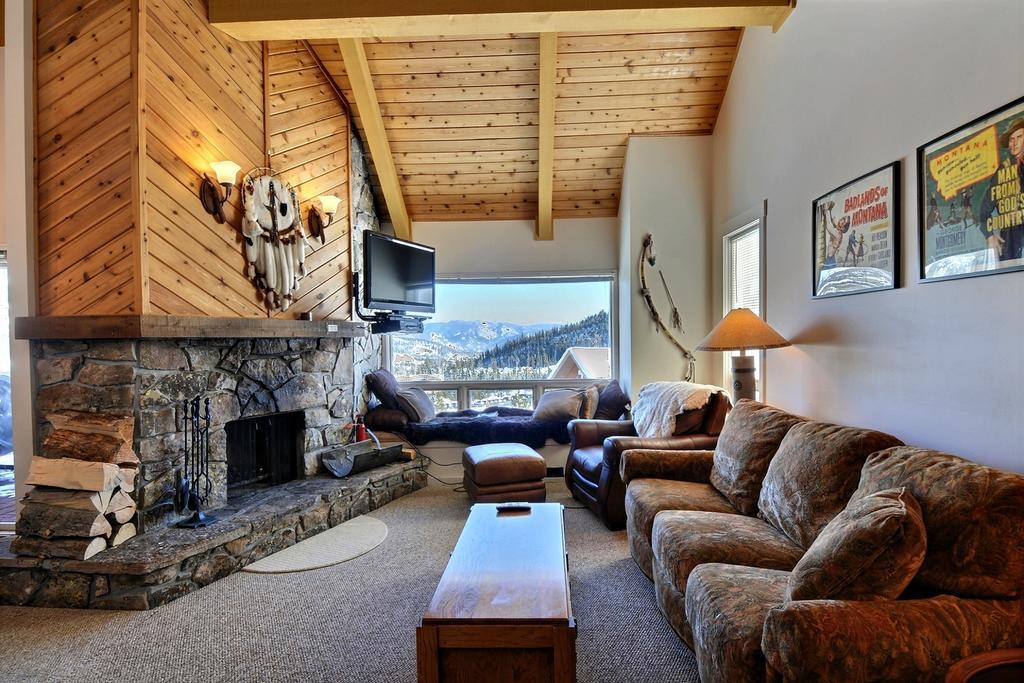 Beaverhead Condos At Big Sky Resort Room photo